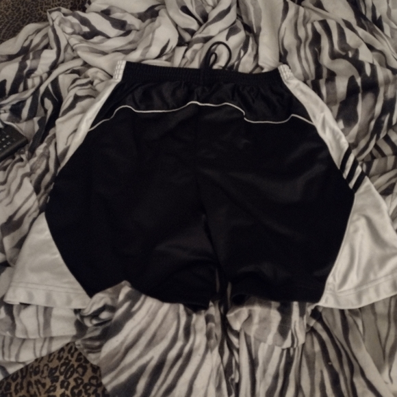 Adidas shorts double layer with string - Picture 4 of 4
